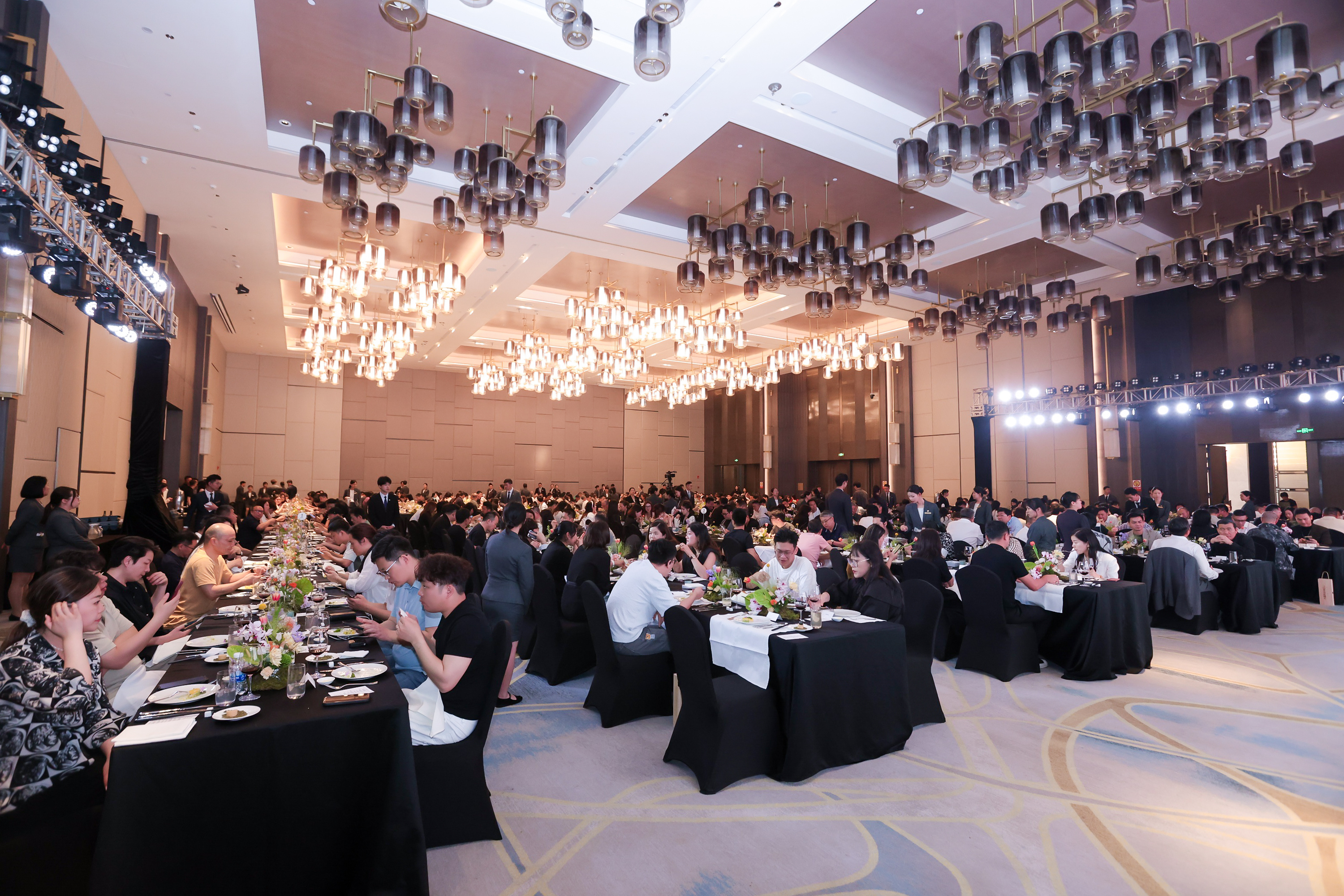 20人闭门会，比千人论坛更难控？广州高端沙龙私享会策划细节